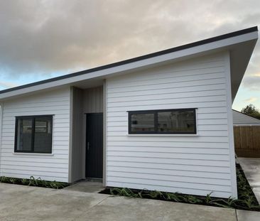 WOW on Worcestor! - Photo 3