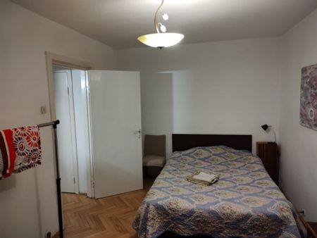 Apartament de inchiriat cu 3 camere Disponibil - Photo 3