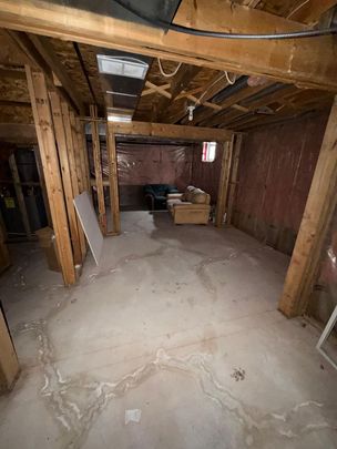 For Lease - 42 Patrick Drive, Barrie, Ontario - Photo 1