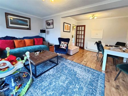 3 bedroom link detached house to rent - Photo 3