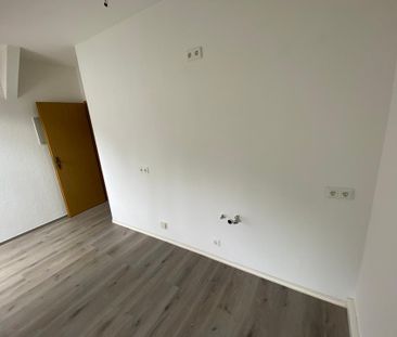 Große 3-Raum-DG-Wohnung in Mylau - Photo 1