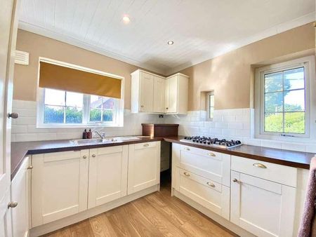 Bay Close, Huddersfield, HD3 - Photo 5