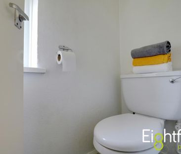 4 bedroom terraced house to rent - Photo 4