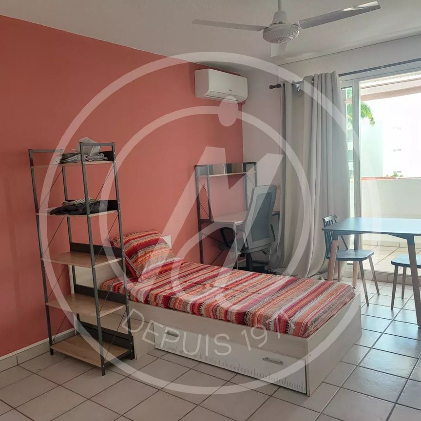 A LOUER STUDIO MEUBLE LES ABYMES *680 €/mois - Photo 1