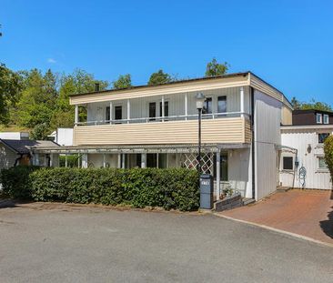 Ålgrytevägen, Skärholmen - Photo 2