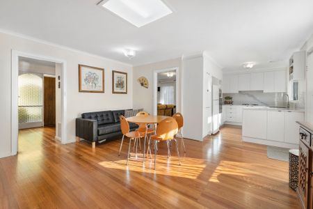 40 Gauntlet Avenue, Glen Waverley - Photo 2