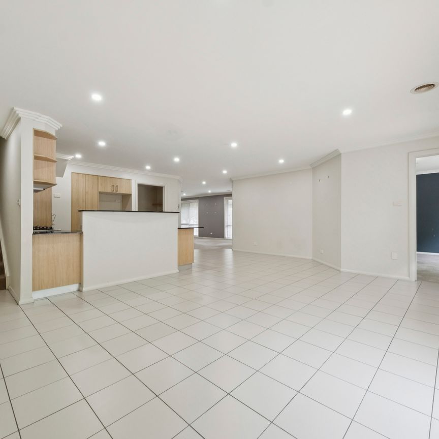 5/155 Maribyrnong Avenue, Kaleen ACT 2617 - Townhouse For Rent | Domain - Photo 1