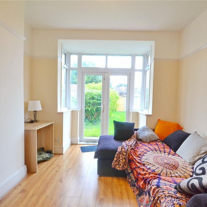 6 bedroom semi-detached house to rent - Photo 1