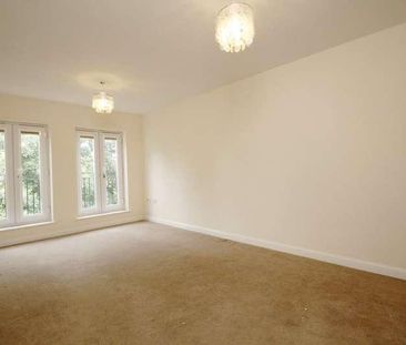 Dovedale, Swindon, Wiltshire, SN25 - Photo 5
