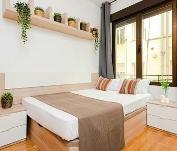 Calle de O'Donnell, Madrid, Community of Madrid 28009 - Photo 2