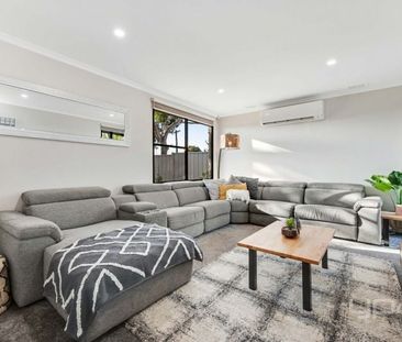 NEWLY RENOVATED WITH SUPERB LOCATION - Photo 6