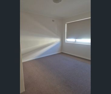 Central Location - Private Rental - Photo 2