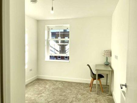 Atkinson House, Eden Place, RH8 - Photo 2