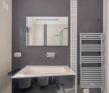 SPETTACOLARE 3.5 LOCALI AMMOBILIATO CON VISTA LAGO A PARADISO - Photo 6