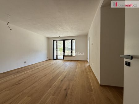 Pronájem bytu 2+1 57 m² - Photo 2