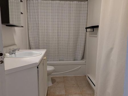 Unit None: Entire unit - Photo 2