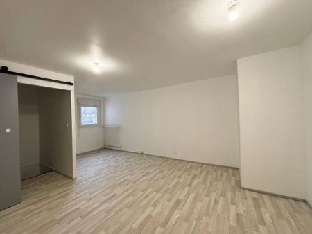 Appartement à louer 4 pièces 82.66m² - Photo 4