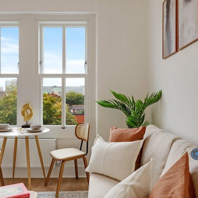 2 bedroom penthouse to rent - Photo 1