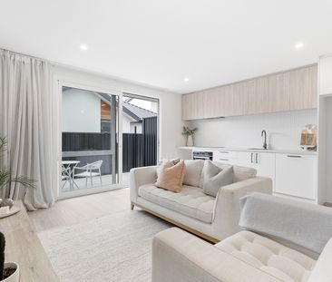 Modern 1 bedroom townhouse - Photo 1