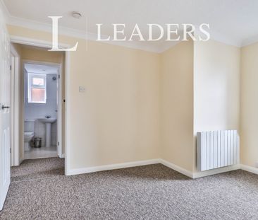 1 bedroom apartment to rent Gilbert Court, 104 Bargates, Christchur... - Photo 6