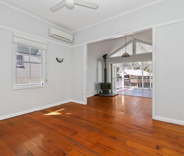 Beautifully presented Milton Queenslander - Photo 3