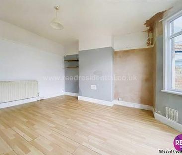 3 bedroom property to rent in Southend On Sea - Photo 3