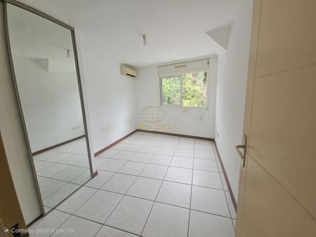 Location Appartement 3 pièces 60m² STE MARIE 97438 - Photo 2