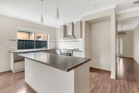 Peacefully located in the popular estate of Aston - Photo 3