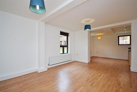 Bronte, Woodlands Village, Sandal - Photo 2