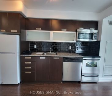 Vibe at Liberty Village Lofts - Photo 1
