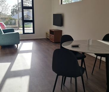 3-bedroom shared townhouse, St Bernards Road - Photo 1