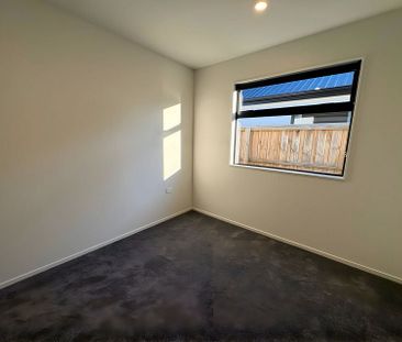 Brand New Duplex!! - Photo 3