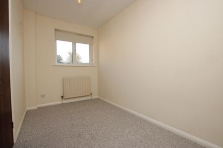 Senwick Drive, Wellingborough, Northamptonshire, NN8 - Photo 3