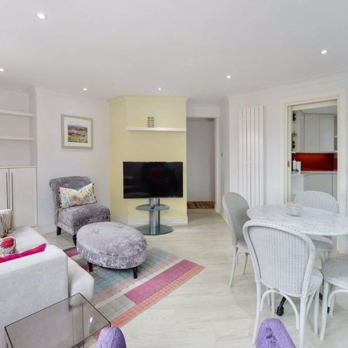 Room in a Shared Flat, St John's Wood Road, NW8 - Photo 1