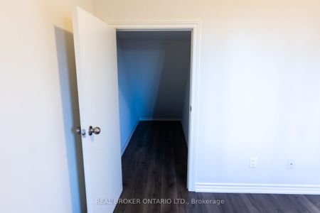 Condo Townhouse For Lease | X8128072 - Photo 2