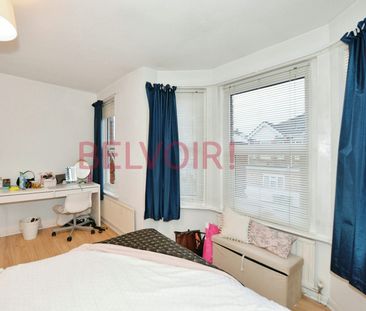 Semi-detached house to rent on - Photo 5