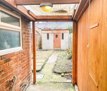 2 bedroom terraced house to rent - Photo 5