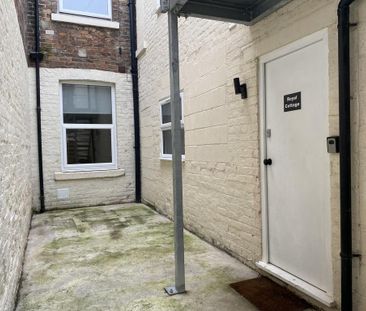 1 bedroom flat to rent - Photo 5