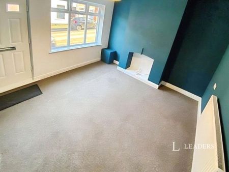 3 bedroom terraced house to rent - Photo 2