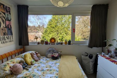 4 bedroom terraced house to rent - Photo 3