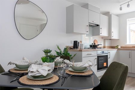 3 bedroom semi-detached house to rent - Photo 4