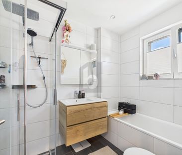 LICHTDURCHFLUTET MIT GROSSEM BALKON - Photo 3