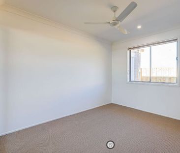 Contemporary 4-Bedroom Family Home in Park Ridge - Photo 2