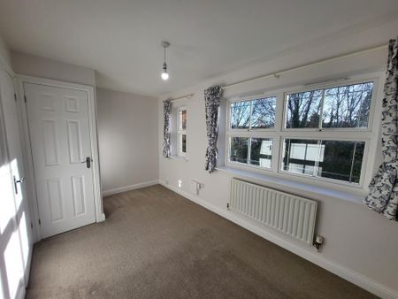 2 bedroom terraced house to rent - Photo 2