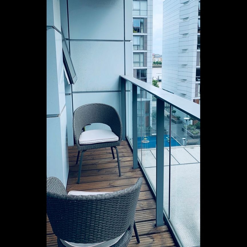 1 Bed Flat, Dowells Street, SE10 - Photo 1