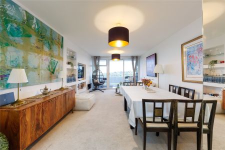 Lakeview Court, Wimbledon Park Road, London, SW19 flat to rent - Photo 2