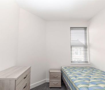 6 bedroom end of terrace house to rent - Photo 6