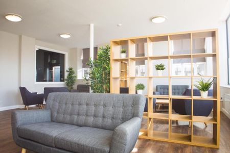 3 Bed Flat, Fox Street Village, L3 - Photo 2