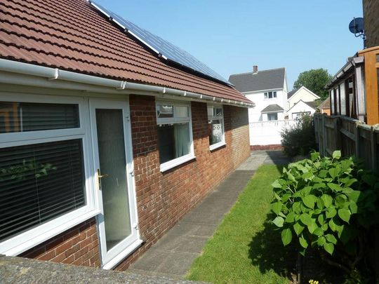 1 bedroom detached bungalow to rent - Photo 1