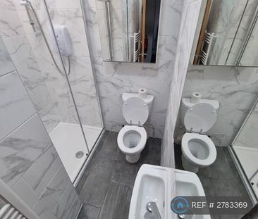 9 bedroom terraced house to rent - Photo 1